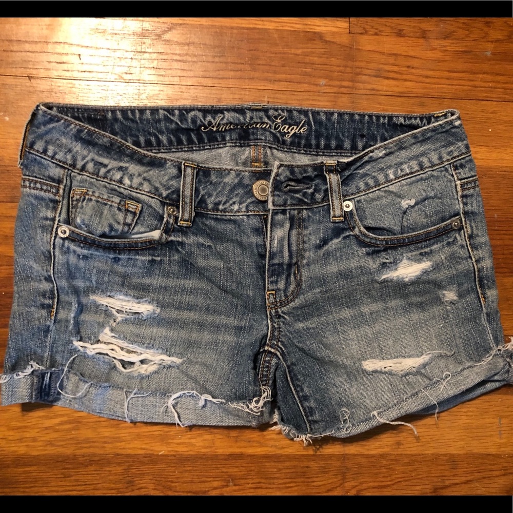 American Eagle distressed denim shorts size 2